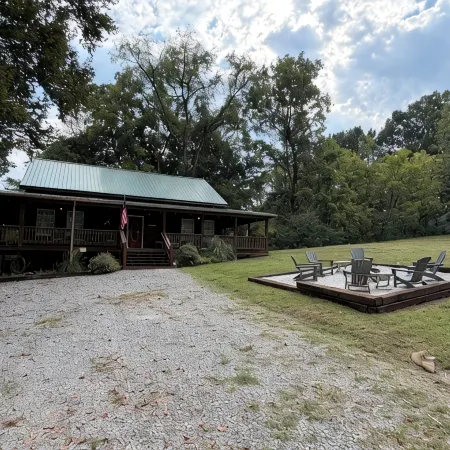 Lake House Getaway at Dale Hollow Lake