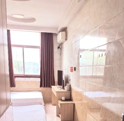 Heze Huachen Business Inn - Pet friendly