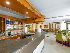 Holiday Club Apartman Hotel