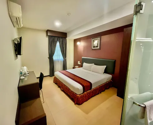 8 Days Boutique Hotel Impian Emas
