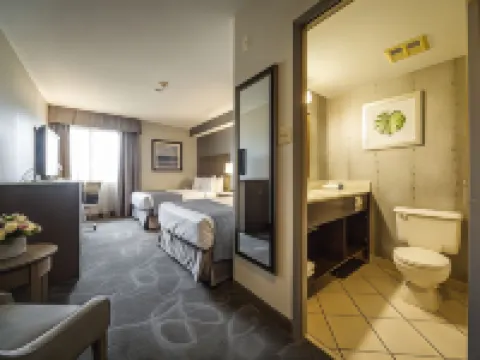 Monte Carlo Inn Airport Suites Hotels near Mississauga Convention Centre