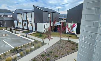 Alpine Junction Townhouse Apartments, Lodge & Hotel - Housity