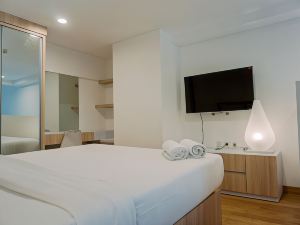 Modern and Cozy Living Studio Loft at Kingland Avenue Apartment