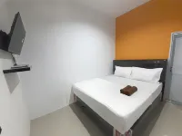 Capital O 93076 Batam Backpacker Guesthouse 2