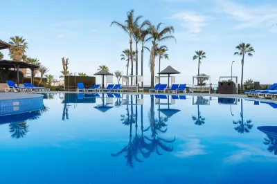 Wyndham Grand Costa del Sol Отели рядом с достопримечательностью «Iglesia Parroquial de la Inmaculada Concepcion»