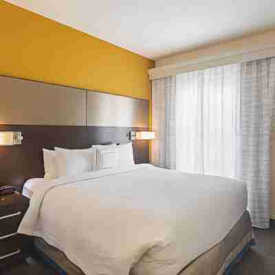 Residence Inn Denton Rooms