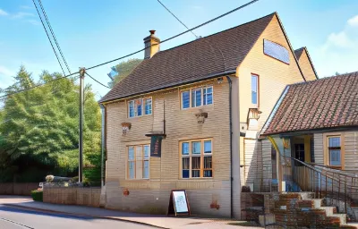 The Old House At Home Hotels in Dyrham and Hinton