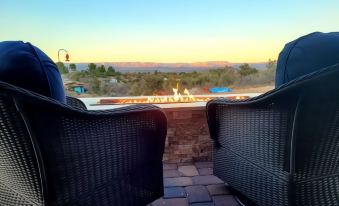 Beautiful Home with Incredible Red Rock Views with Outdoor Fire Pit
