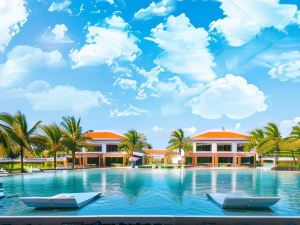 Luxury Dana Beach Resort & Spa
