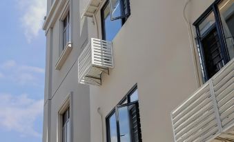 Qiaojian Homestay(Yongping Road Store)