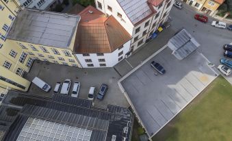 1. 레지던스 모리스..