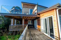Kingfisher Views - Premium Family House in Oneroa