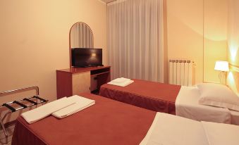 Hotel Rose&Crown - Housity