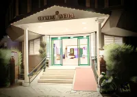 Uyum Hotel - Hot Springs