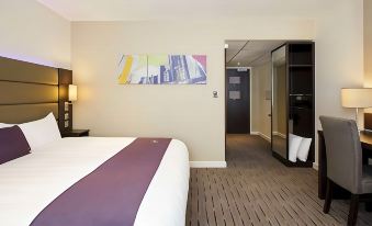 Premier Inn West Bromwich Town Centre (New Square)