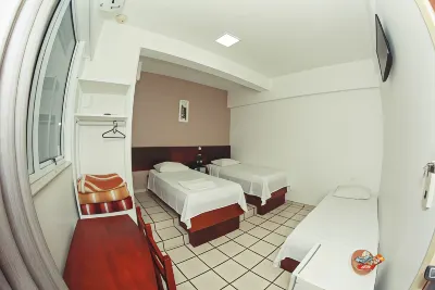 Alpha Ville Hotel Hôtels à : 