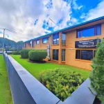 Raceview Motor Inn فنادق في Newtown