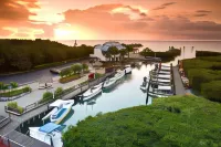 Ocean Pointe Suites at Key Largo Hotels in Tavernier