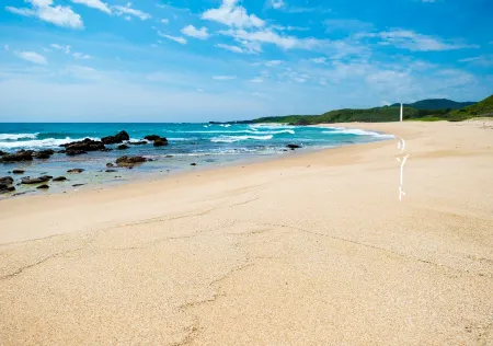 Seaside Отели рядом с достопримечательностью «Nishinoomote port offshore Breakwater north Lighthouse»
