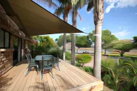 Moonriver Self Catering Hotels in Keurboomstrand