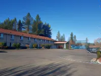 Super 8 by Wyndham Shelton Hotels in Kamilche