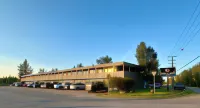 Golden North Inn
