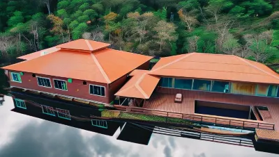 Amazon Arowana Lodge فنادق في Careiro