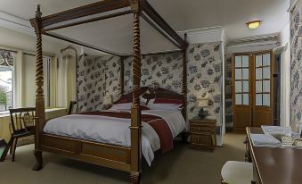 Lyme Bay House