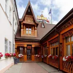 Alesha Popovich Dvor Spassky (St Saviour) Monastery 주변 호텔