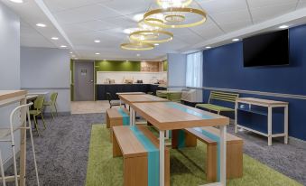Spark by Hilton Rochester University Area