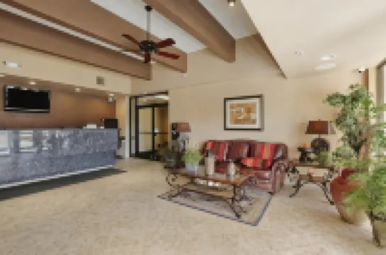 แทรเวิลลอดจ์ บายวินด์แฮม โกลบ AZ