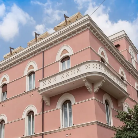 Relais Villa Coppedè Отели рядом с достопримечательностью «Станция метро Jonio»