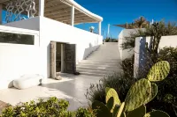 Cavo Tagoo Santorini - Luxury