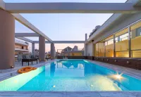 Comfy Boutique Hotel - Pools