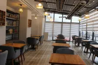 Class Hotel - breakfast