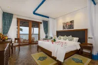 Travellers Beach Hotel & Spa