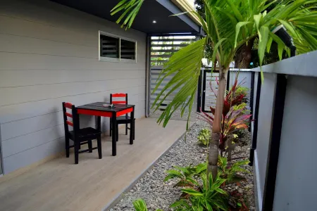 Micky Santoro -Apartments Отели рядом с достопримечательностью «Райский пляж»