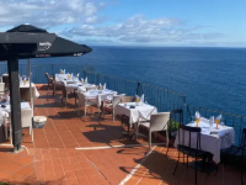 Inn & Art Madeira Hotels in Canico