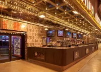 Four Queens Hotel and Casino