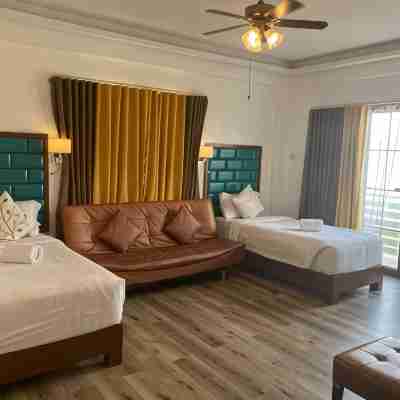 El Puerto Marina Beach Resort & Vacation Club Rooms
