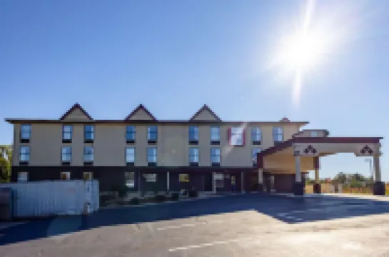 High Point Inn & Suites Hotels in Archdale