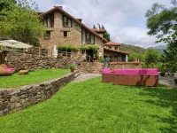 Viviendas Rurales El Covaju Hotels in Liebana
