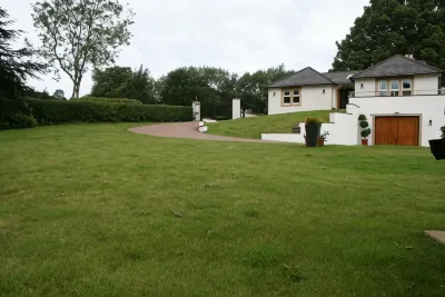 Ayrs and Graces - Luxury Bed and Breakfast Hotels in 