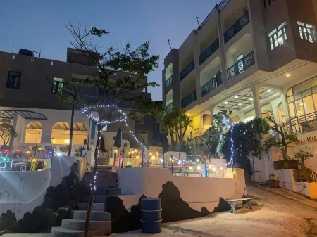 Chai Village Hotel Отели в г. Nhon Ly