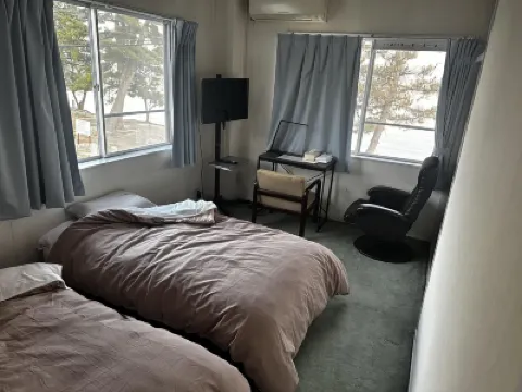 湖畔旅館 琵琶湖溪谷附近的飯店