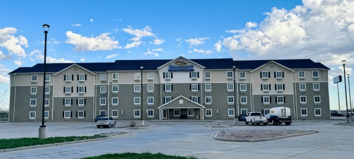 Baymont by Wyndham Dickinson Hotels in Stark County