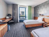 Mercure Hotel Trier Porta Nigra Hotel dekat Bischoefliches Priesterseminar