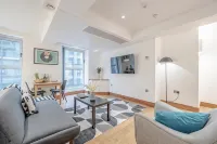 Kula London - Tower Hill Hotels near Fenchurch Street Railway Station