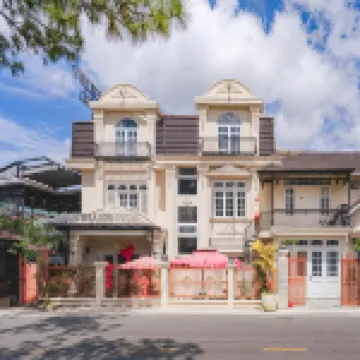 グリーン メドウ セントラル ダーラット - オテル クレイジーハウス周辺のホテル