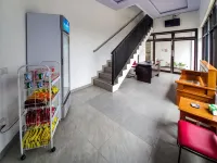 RedDoorz Plus Syariah at Umyas Hotel Near Terminal Anjuk Ladang Nganjuk Hotels in Bagor
